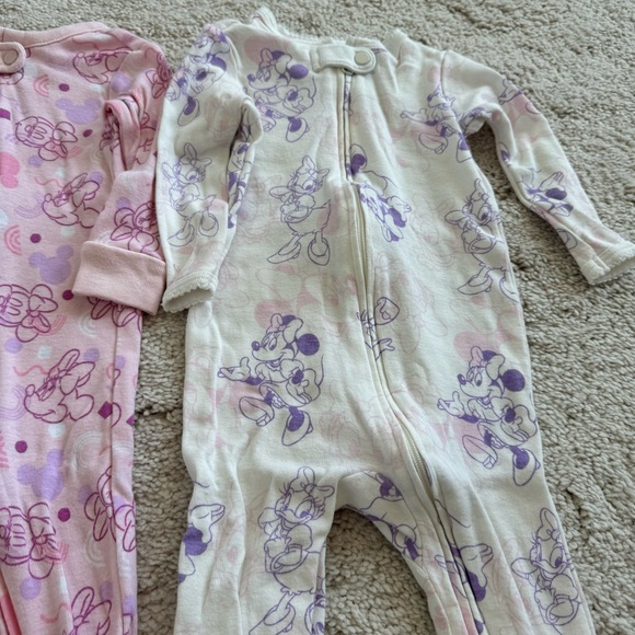 6-9M Disney Baby Minnie Mouse & Daisy 2 Footies Coveralls - Picture 3 of 9
